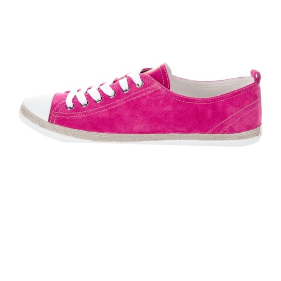 🩷Prada pink suede sneakers. Size 9.5🩷 - Picture 2 of 6